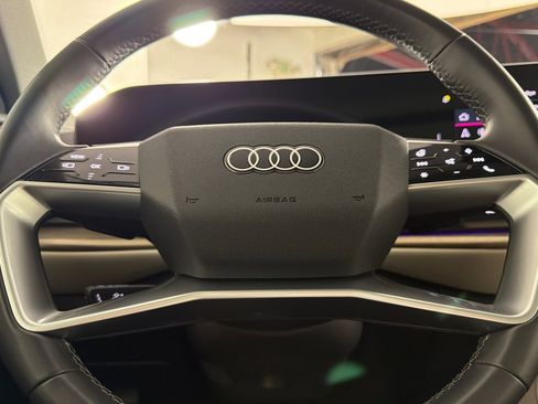 Used 2025 Audi Q5 Premium w/ Convenience Package AWD/4WD image 23