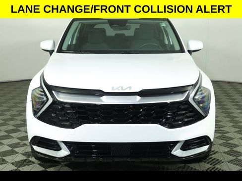 Used 2025 Kia Sportage LX FWD image 5