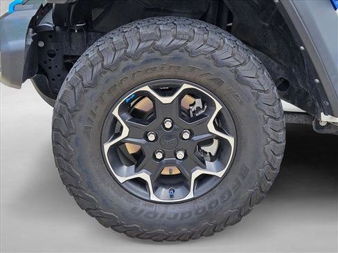 Used 2023 Jeep Wrangler Unlimited Rubicon 4xe w/ Cold Weather Group AWD/4WD image 21