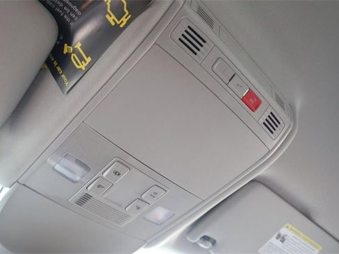 New 2025 Volkswagen Taos S image 17