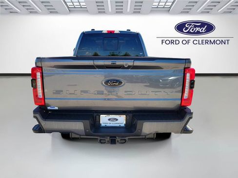 Used 2025 Ford F250 Lariat w/ Black Appearance Package image 4