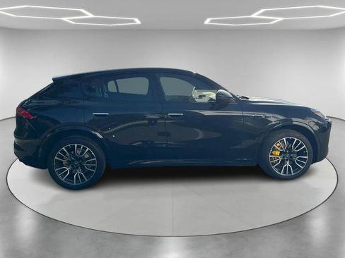 Used 2023 Maserati Grecale Modena image 4