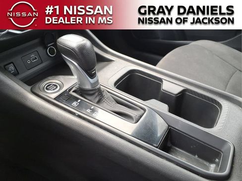 Used 2024 Nissan Sentra S FWD image 19