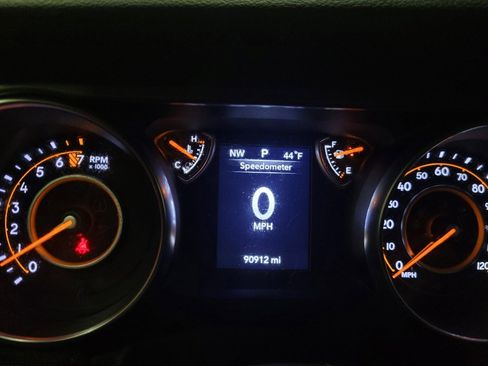 Used 2022 Jeep Wrangler Sport image 23