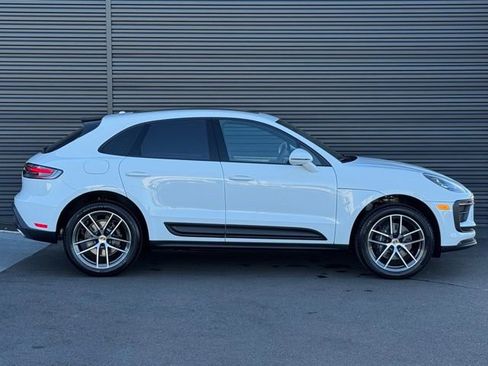New 2026 Porsche Macan image 8