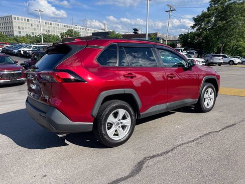 Used 2021 Toyota RAV4 XLE w/ Convenience Package AWD/4WD image 8