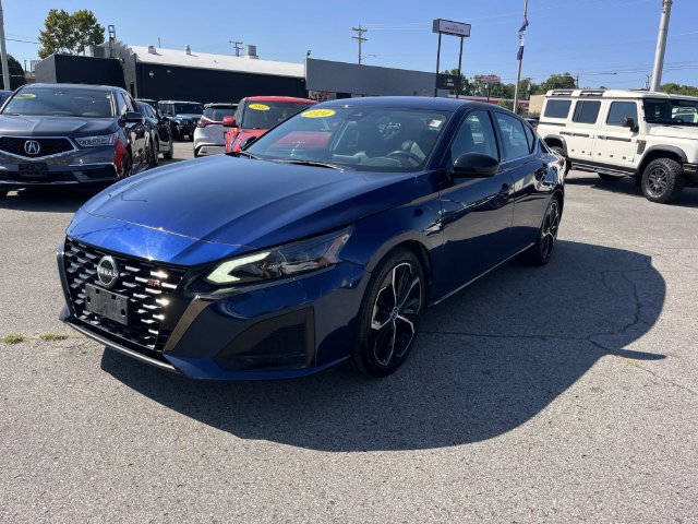 Used 2024 Nissan Altima 2.5 SR FWD image 38