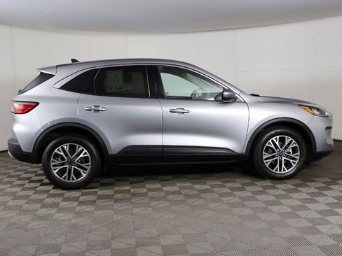 Used 2022 Ford Escape SEL AWD/4WD image 16