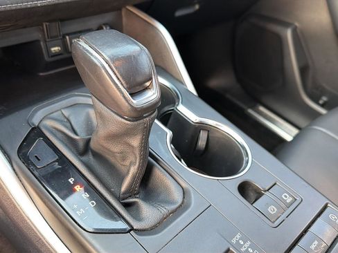 Used 2021 Toyota Highlander XSE FWD image 28