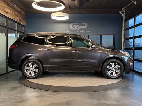 Used 2015 Chevrolet Traverse LT AWD/4WD image 2