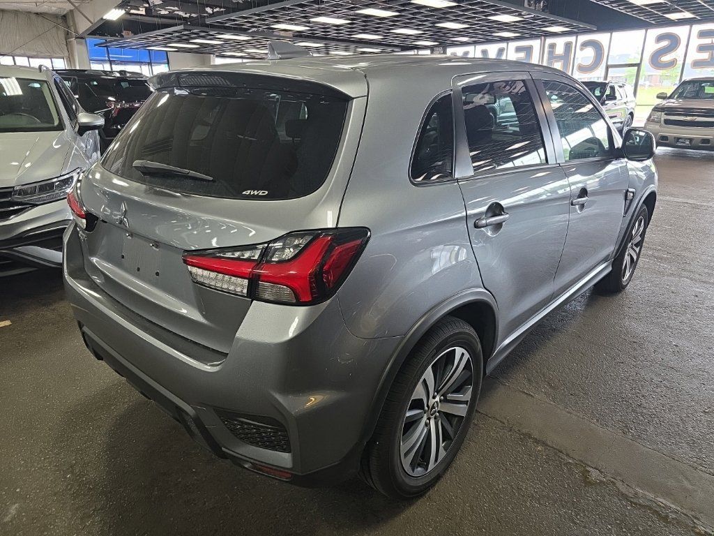 Used 2024 Mitsubishi Outlander Sport AWD image 3