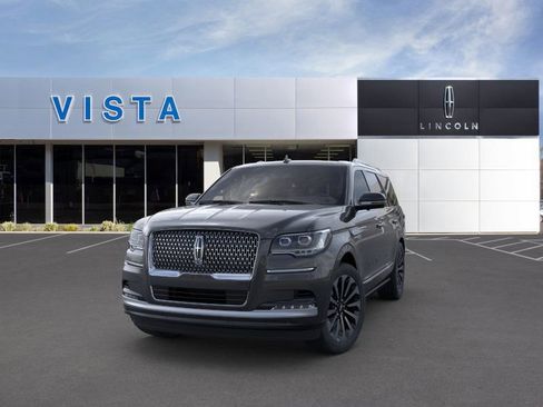 Used 2024 Lincoln Navigator Reserve image 2