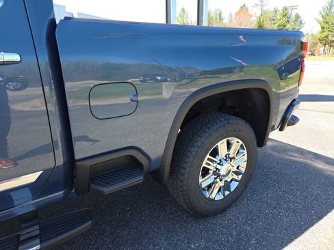 New 2026 Chevrolet Silverado 2500 High Country w/ Z71 Off-Road Package AWD/4WD image 16