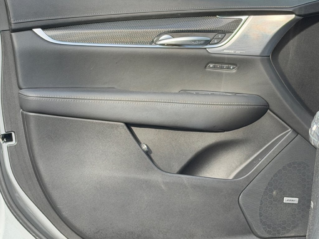 Used 2023 Cadillac XT5 Sportv w/ Technology Package AWD/4WD image 21