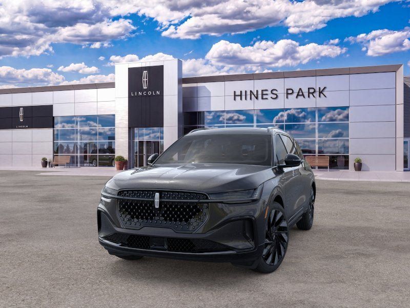 New 2026 Lincoln Nautilus Reserve AWD/4WD image 2