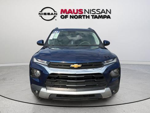 Used 2023 Chevrolet TrailBlazer LT FWD image 3
