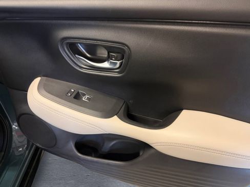 Used 2023 Honda HR-V EX-L image 15