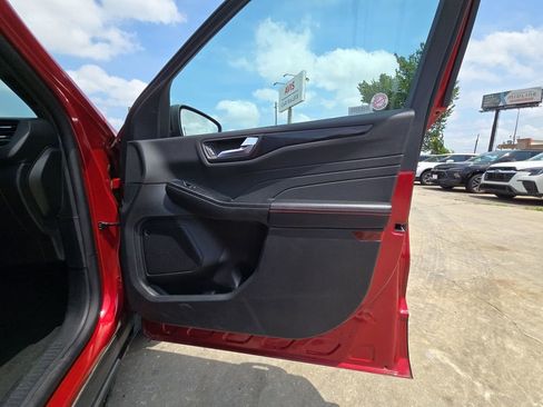 Used 2025 Ford Escape ST-Line AWD/4WD image 31