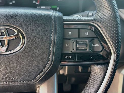 Used 2023 Toyota Sequoia Platinum AWD/4WD image 41