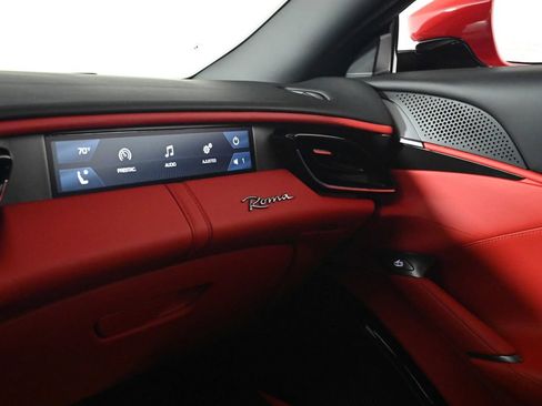 Used 2022 Ferrari Roma RWD image 21