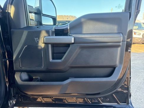 Used 2022 Ford F250 Platinum w/ Tremor Off-Road Package image 7