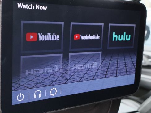 Certified 2023 GMC Yukon Denali w/ Advanced Technology Package image 27