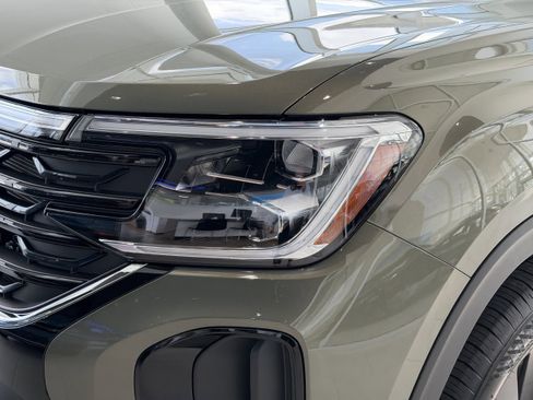 New 2026 Volkswagen Atlas Cross Sport SE image 6