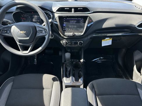 Certified 2023 Chevrolet TrailBlazer LT w/ Convenience Package AWD/4WD image 12