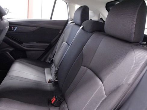 Used 2019 Subaru Impreza 2.0i Premium image 16