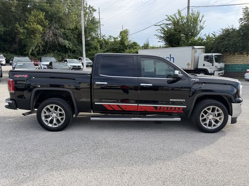 Used 2018 GMC Sierra 1500 SLT w/ SLT Premium Package AWD/4WD image 10