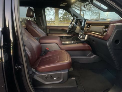 Used 2024 Ford Expedition Max Limited image 17
