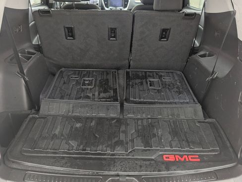 Used 2020 GMC Acadia SLE w/ Driver Convenience Package image 21