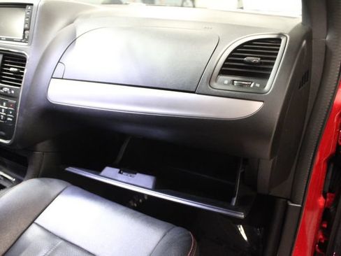 Used 2016 Dodge Grand Caravan R/T FWD image 23