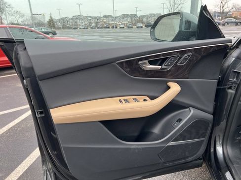 Used 2025 Audi Q8 Premium Plus w/ Premium Plus Package image 5