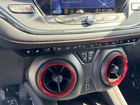 Used 2021 Chevrolet Blazer RS w/ Enhanced Convenience Package FWD image 19