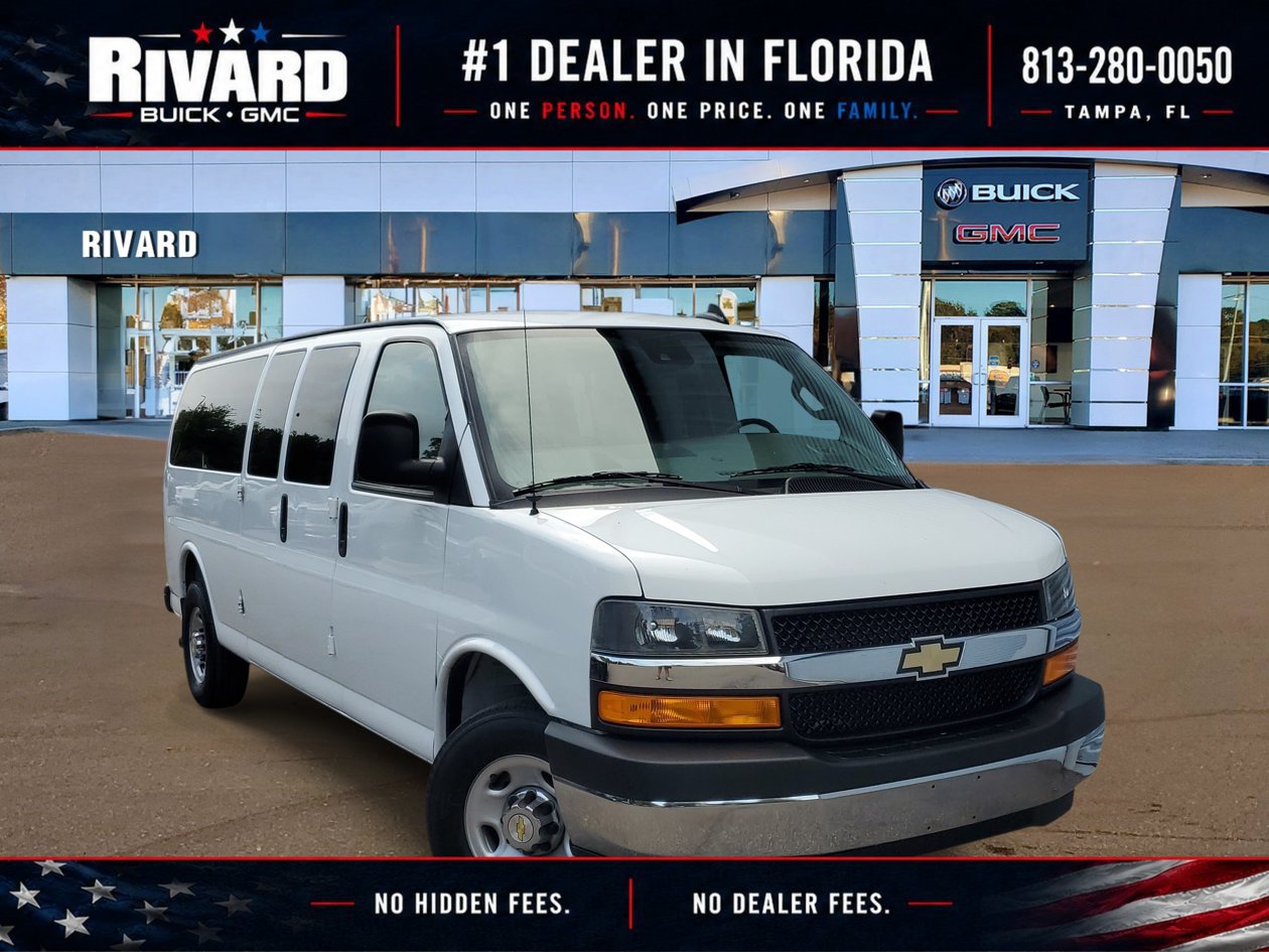 Used 2025 Chevrolet Express 3500 LT w/ LT Preferred Equipment Group RWD image 1