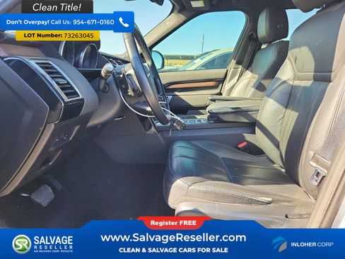 Used 2017 Land Rover Discovery SE image 9