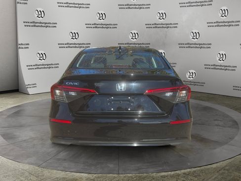 Used 2024 Honda Civic LX image 4