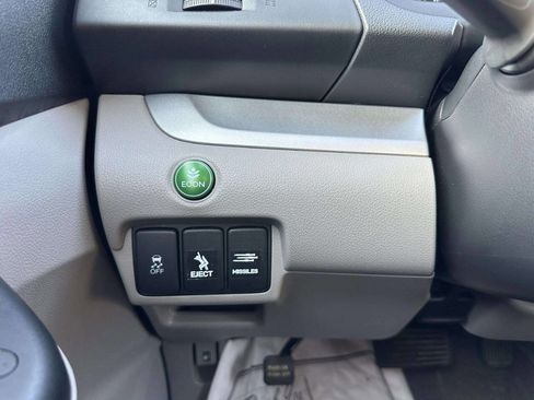 Used 2013 Honda CR-V EX image 25