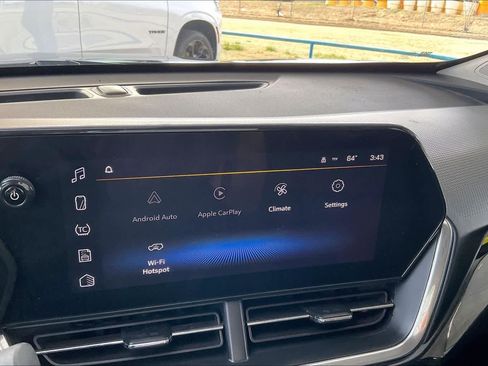 Used 2024 Chevrolet Trax ACTIV w/ Sunroof Package image 33