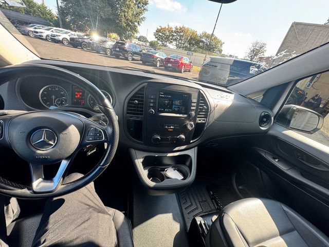 Used 2022 Mercedes-Benz Metris image 8