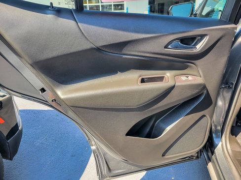 Certified 2021 Chevrolet Equinox LT image 18