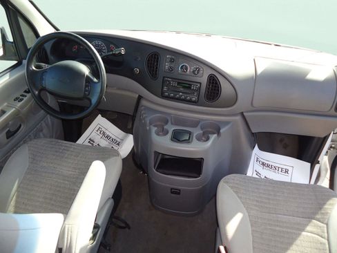 Used 2001 Ford E-350 and Econoline 350 XL image 10