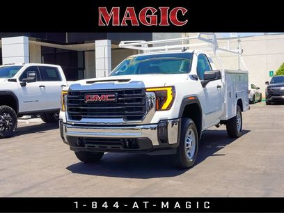New 2025 GMC Sierra 2500 Pro w/ Convenience Package