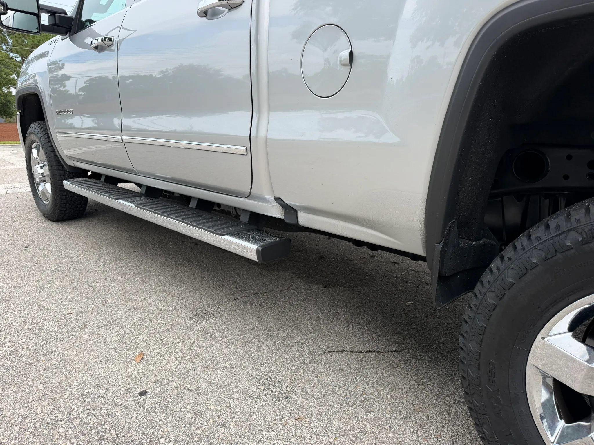 Used 2019 GMC Sierra 2500 SLT w/ Duramax Plus Package AWD/4WD image 37
