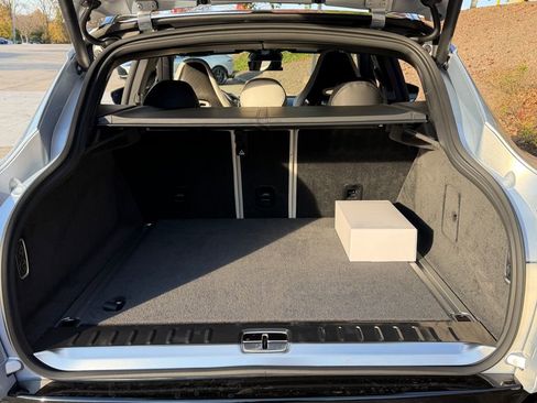 New 2026 Aston Martin DBX 707 image 38