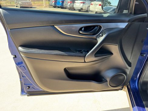 Used 2019 Nissan Rogue Sport S image 25