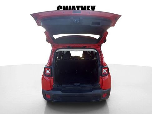 Used 2017 Jeep Renegade Latitude image 12