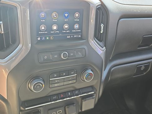 Used 2022 Chevrolet Silverado 2500 Custom w/ Custom Value Package AWD/4WD image 20