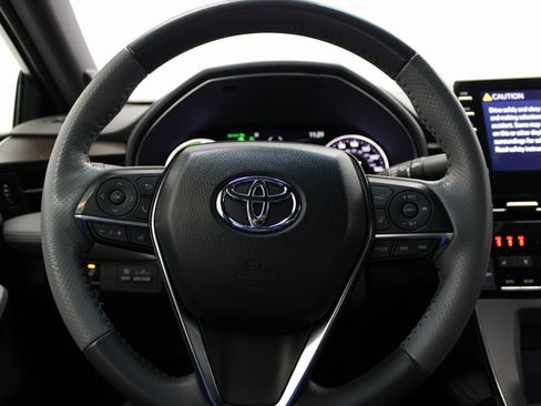 Used 2020 Toyota Avalon Limited image 29